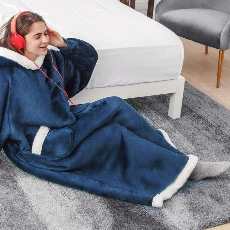 Flauschige Hoodie Decke XXL / Kaputzenpullover, Decke mit Ärmel